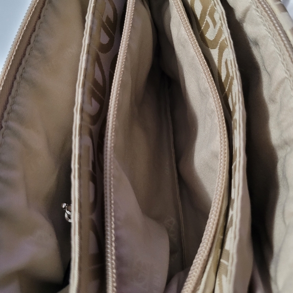 Gianni Bernini Crossbody/Wristlet Zip Top GB Logo Purse Gold Silver Hardware - Picture 12 of 16